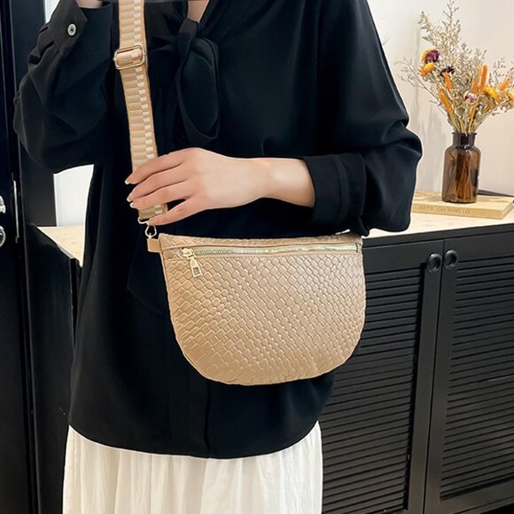 Wine Red Faux Woven Crossbody Bag with Adjustable Strap, Zipper Closure, 7.9 In - Picture 3 of 6